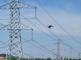 送電線・鉄塔・電柱の点検、解析